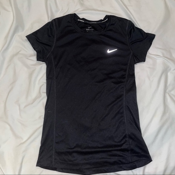 2 for $20 Nike dry fit black running shirt - Picture 3 of 5